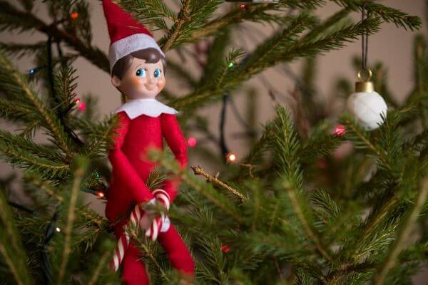 Elf On The Shelf | 25 Must Do Family Christmas Bucket List Ideas
