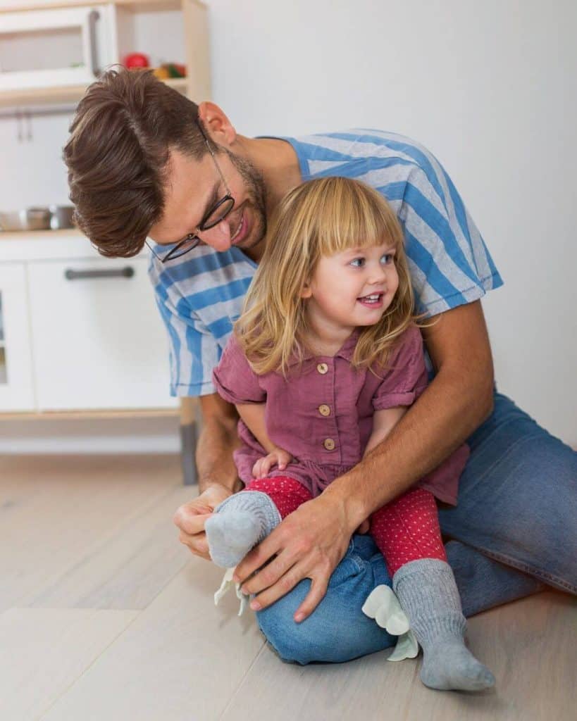 Dad Helping Get Child Dressed | Dear Dads, Don’t Wait Until Your Wife Asks For Help