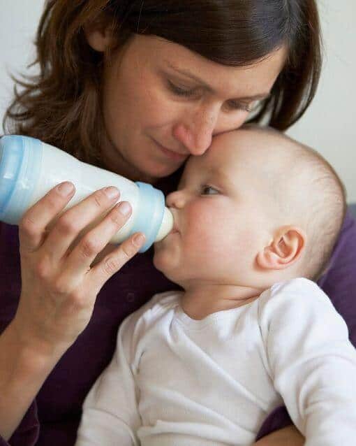 Mom Bottle Feeding | To The Mama Who Got Out Of Bed Today, I’m Proud of You