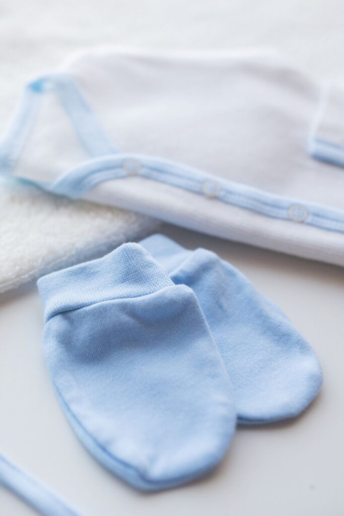 do newborns need mittens