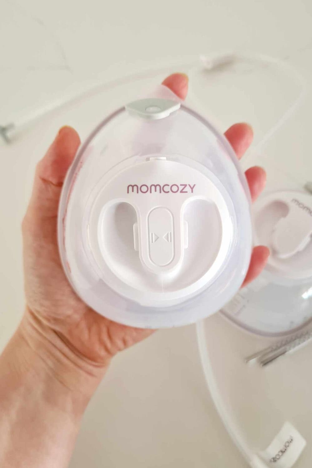 momcozy v1 milk collection cup