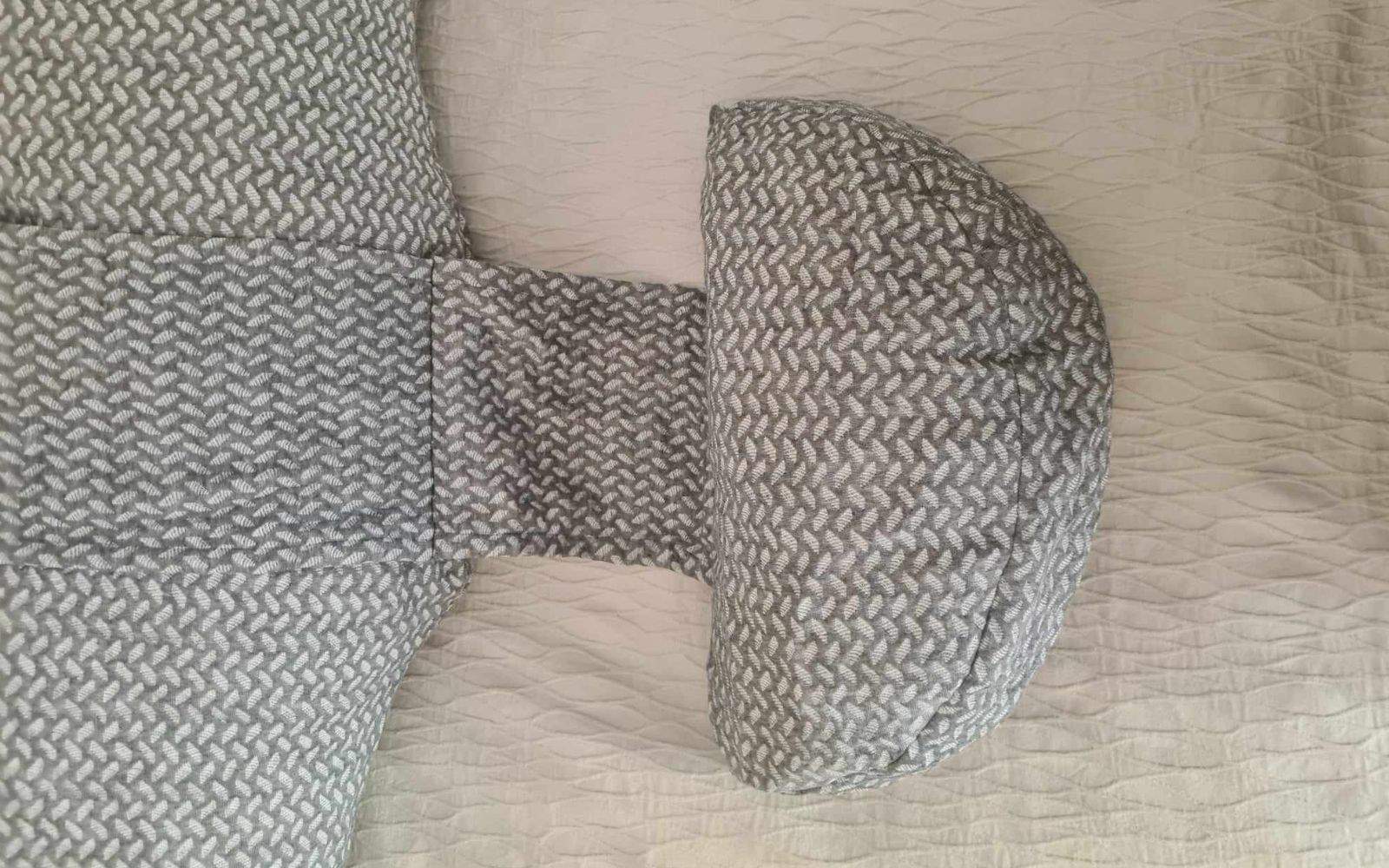 momcozy pregnancy pillow belly support